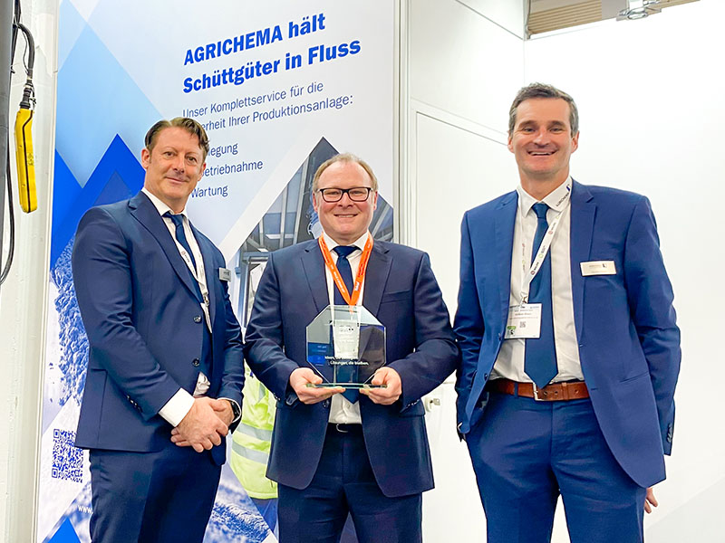 Preisverleihung für 20 Jahre Messeteilnahme auf der SOLIDS